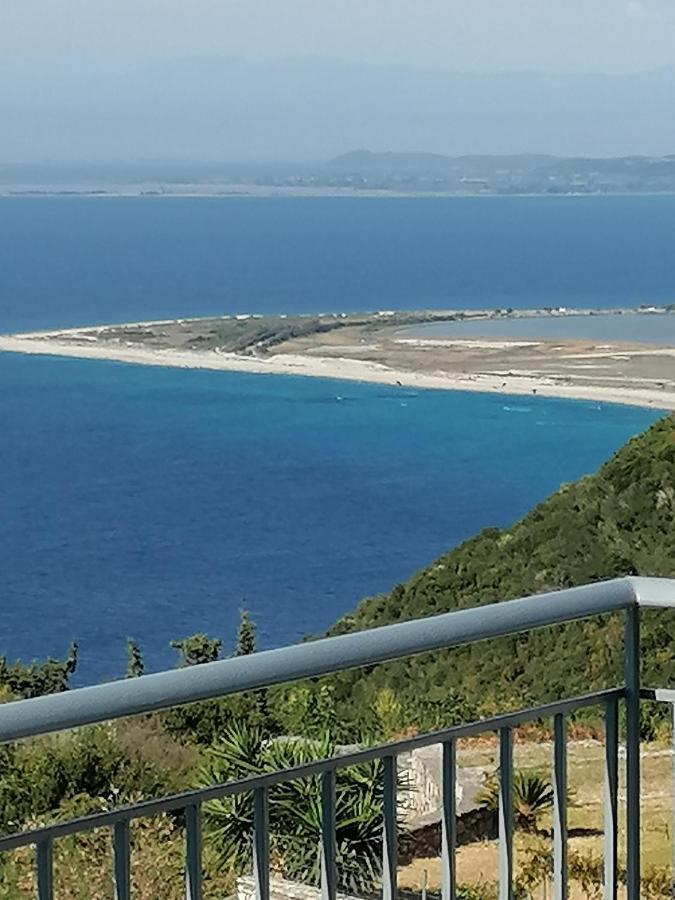 Sea View *